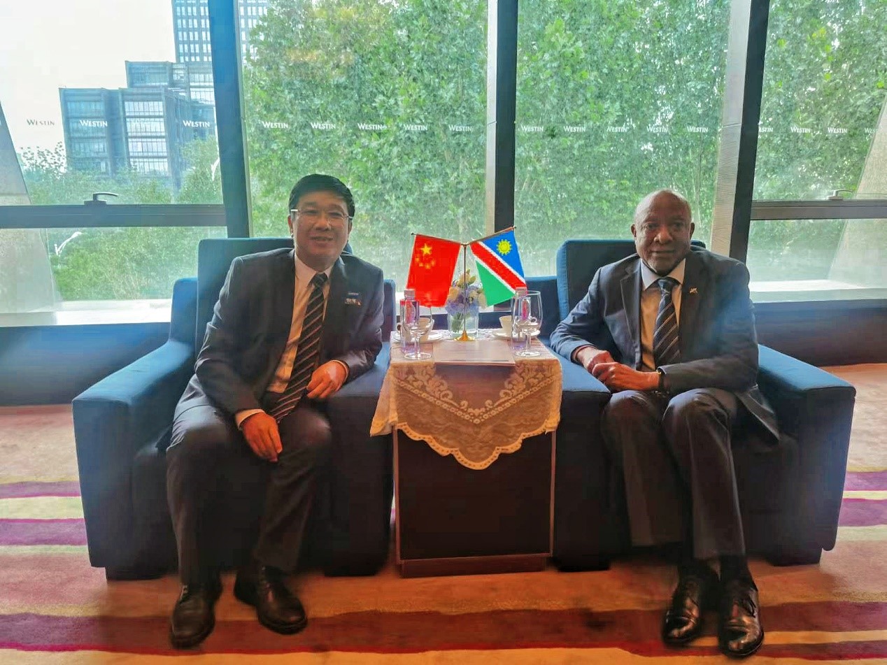 中非合作论坛期间超凡国际官网资源 董事长王平卫拜会三国总统